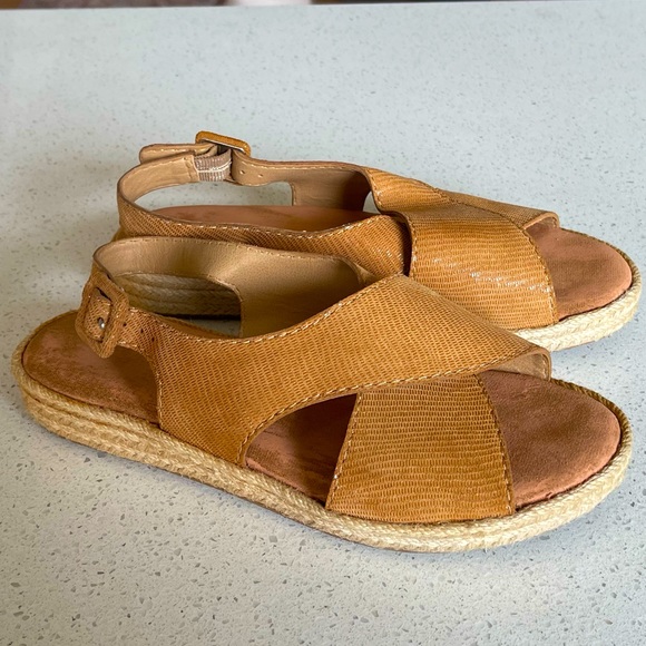 Reba Shoes - Reba Light Brown Sandals